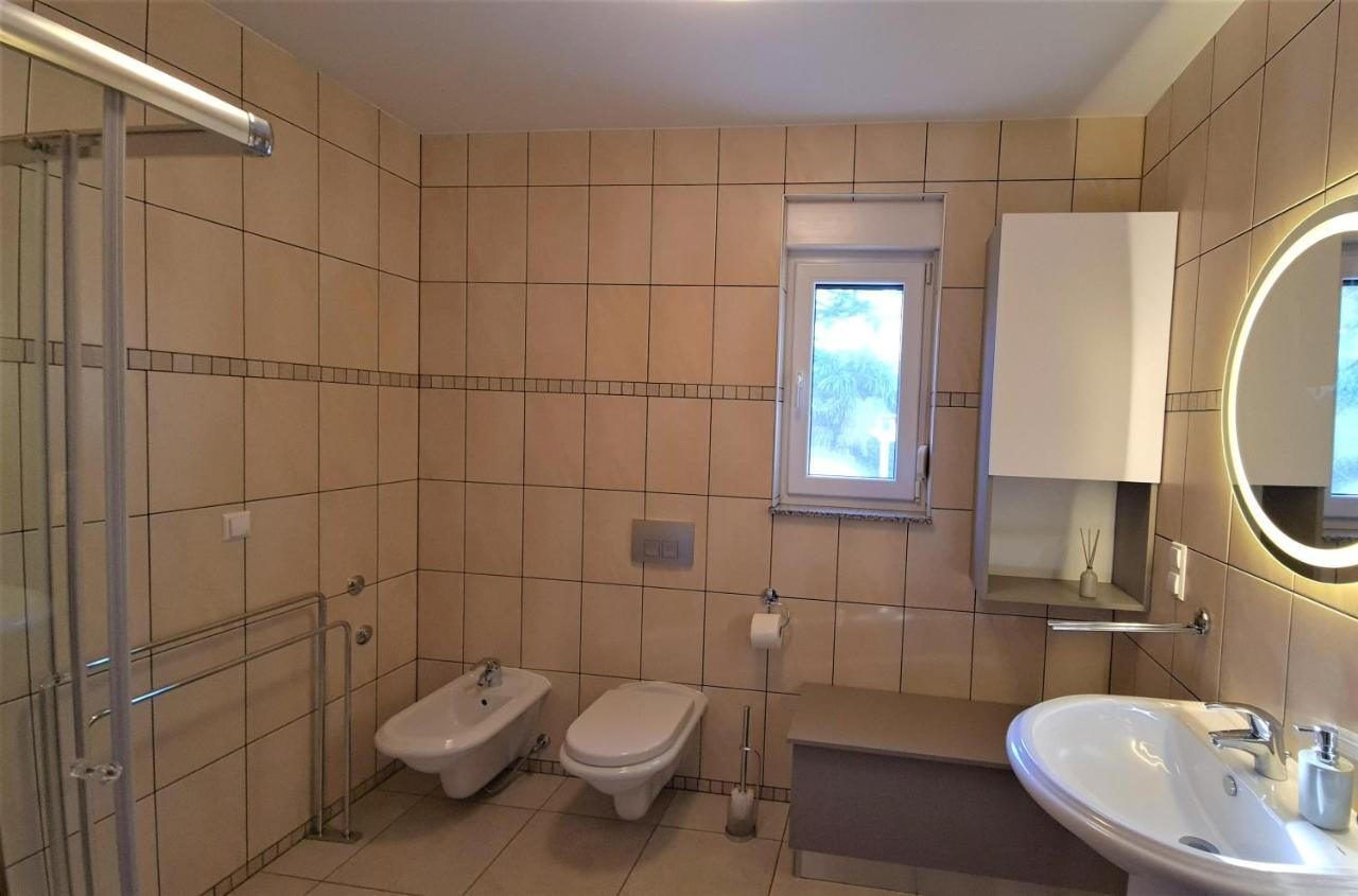Apartments Biba Malinska Eksteriør bilde